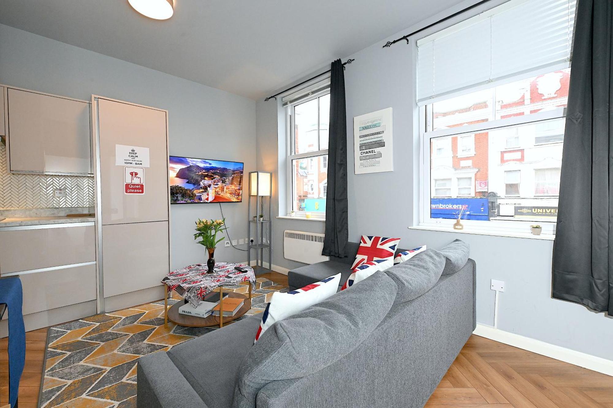 1 Bedroom Flat In Wood Green Piccadilly Line Londýn Exteriér fotografie