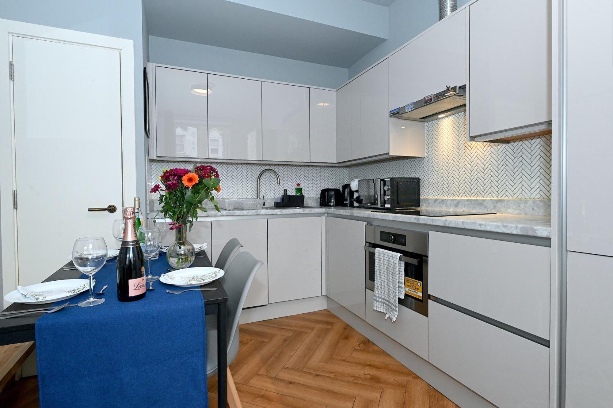 1 Bedroom Flat In Wood Green Piccadilly Line Londýn Exteriér fotografie